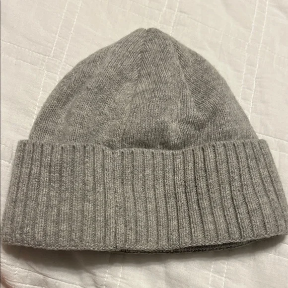 Patagonia Heather Gray Knit Hat - Picture 2 of 5